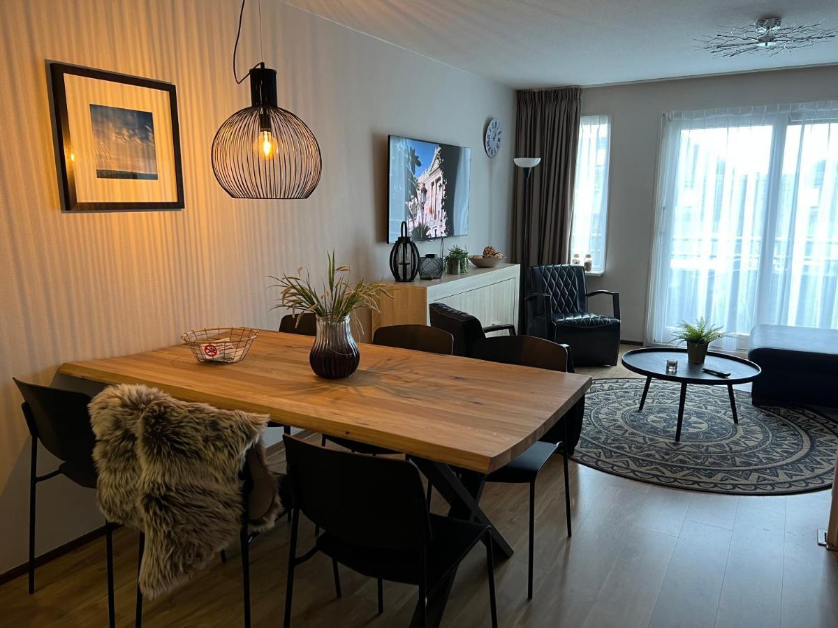 Appartement Ut & Thus, Resort Amelander Kaap Hollum  Exterior photo