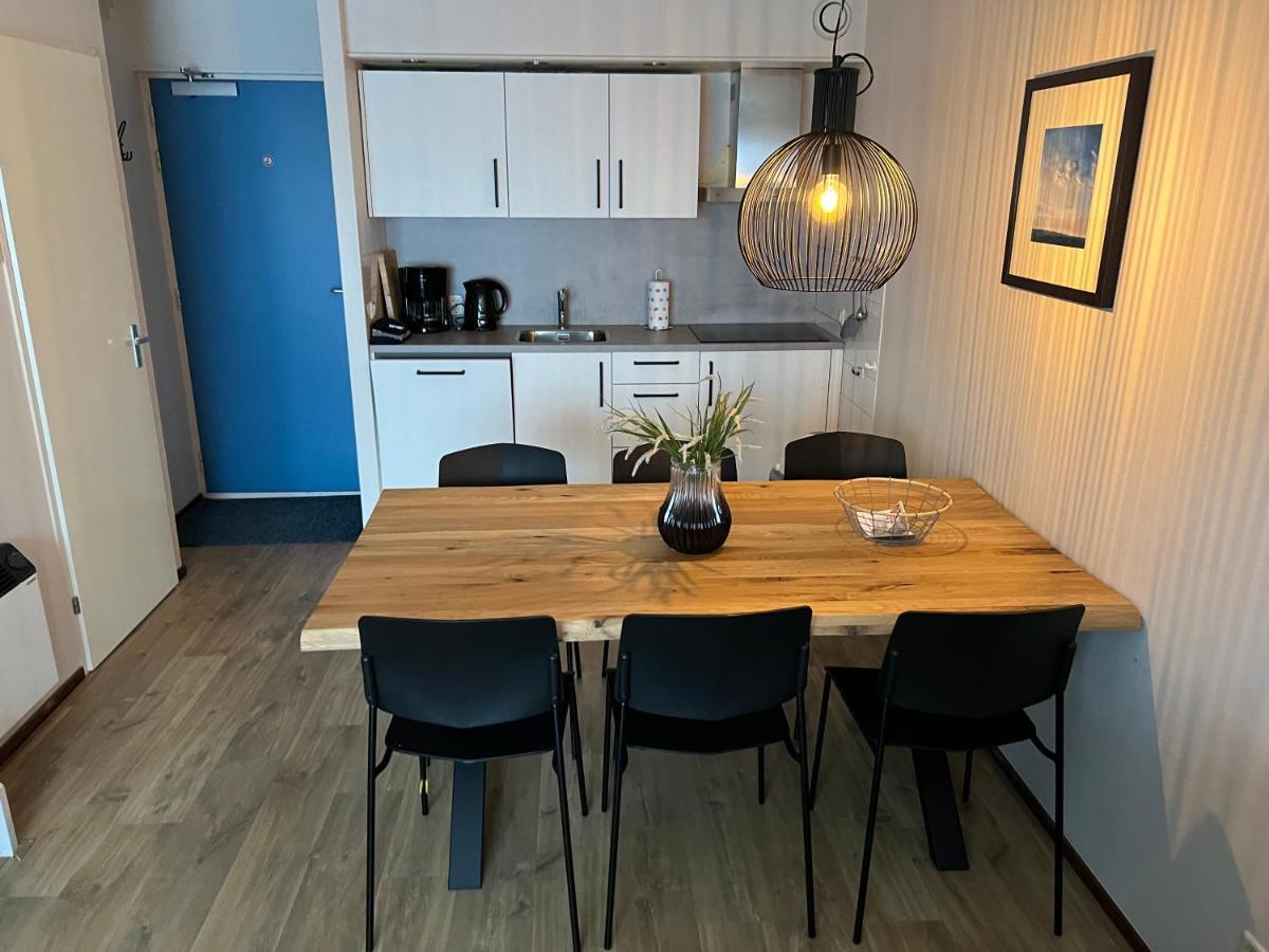 Appartement Ut & Thus, Resort Amelander Kaap Hollum  Exterior photo